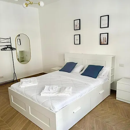 Dante 262 Apartment